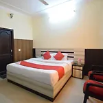 Oyo 6983 Sn Resort