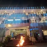 Hotel Vatika - The Riverside Resort