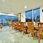 Dhauladhar Hills Resort