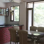 Junglaat Stays & Experiences