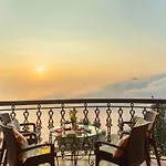 Stayvista At Stonehill Manor With Outdoor Sitting, Bonfire