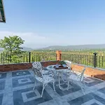 Stayvista At Dhauladhar House - 4Br Luxurious Chateau In Kangra
