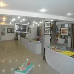 Hotel Gandhi\'S Paradise