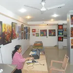 Hotel Gandhi\'S Paradise