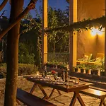 Stayvista At Tea House With Fragrant Tea Gardens