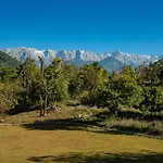 Stayvista At Tea House With Fragrant Tea Gardens
