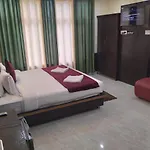 Marina Mountain Hotel