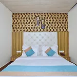 Hotel Seven Seas