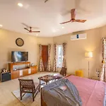 Stayvista At Address By The Khul
