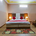Hotel Varuni- On Mall Road, Mcleod Ganj, Dharamshala