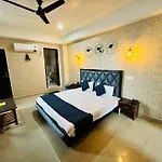 Hotel Devdar Resort