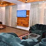 Hotel The Crown, Dharamshala