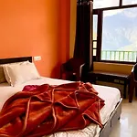 Sristhi Homestay View Point Naddi