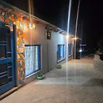 Vogue Villa