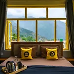 The Hosteller Kareri