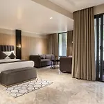 Alpine Hotel And Villas
