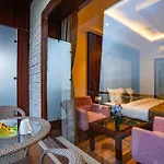 Alt Life Luxe - Himalayan Crown - Dharamkot Mcleodganj