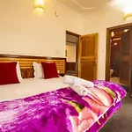 Wow Stayz2 Hotel The Lodge