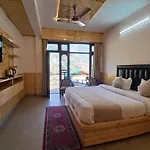Hotel Cloud Height