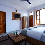 Hotel Sparrow