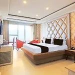 Super Townhouse Oak Dharamshala Near Maximus Mall