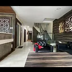 Yogi Inn