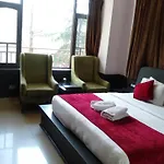 Hotel Holiday Hill, Near Mall Road, Mcleodganj# Parking#Restaurant
