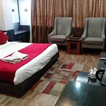 Hotel Holiday Hill, Near Mall Road, Mcleodganj# Parking#Restaurant