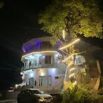 Hotel Aqua Waterfall