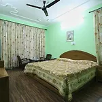 Snow Crest Inn