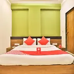 Oyo 4605 Hotel Aakarsh