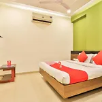 Oyo 4605 Hotel Aakarsh