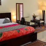 Hotel Deodar Villa