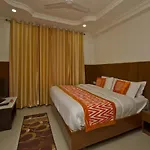 Oyo 8455 Hotel Akash