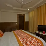 Oyo 8455 Hotel Akash