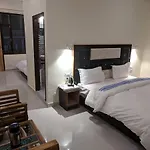 Fabhotel Rakus Place