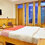 Oyo 6962 Hotel Wood Castle