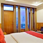 Oyo 6962 Hotel Wood Castle
