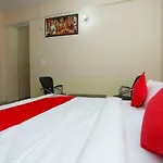 Oyo 29115 Midway Resort