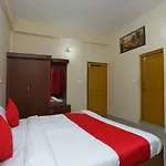 Oyo 29115 Midway Resort