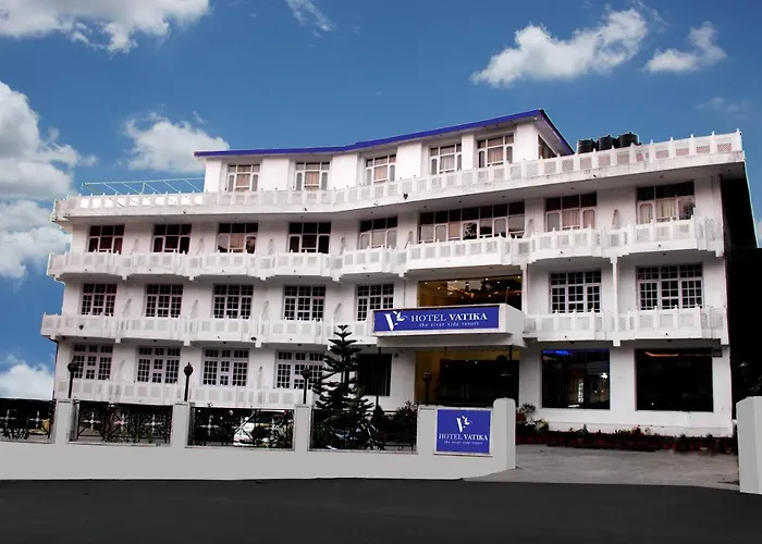Hotel Vatika - The Riverside Resort