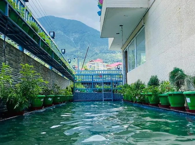 Luxury Rooms With Pool Dharamsala Lift 5G Free Parking