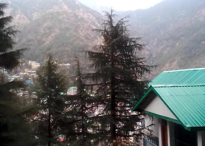 Himalayan Bed & Breakfast, Triund Trekking And Snowline Trekking Hostel
