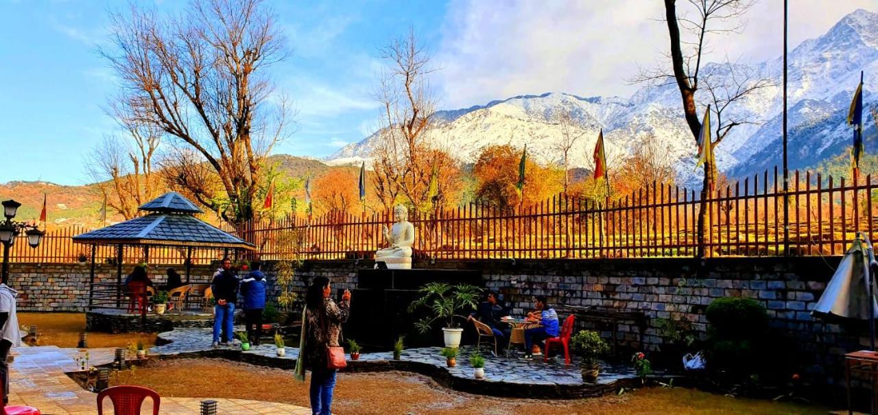 Quartz Himalayan Brothers Hotel 3*