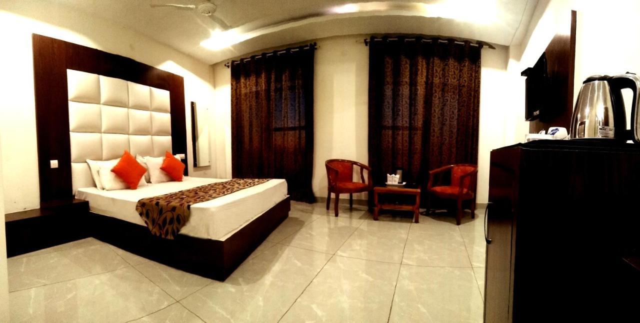 Vatika - The Riverside