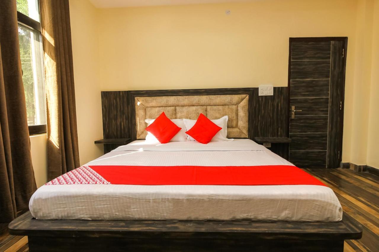 Oyo 39391 Jk Hotel 3*