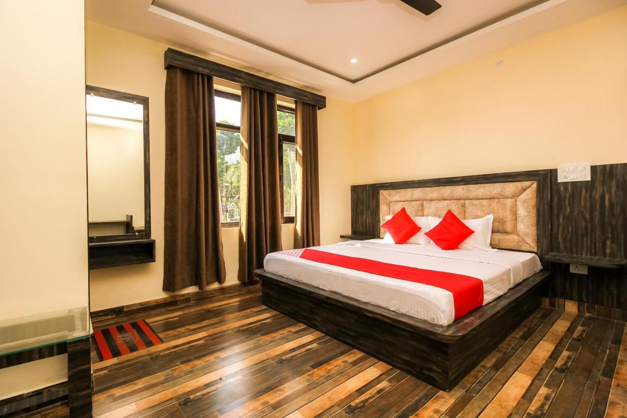 Oyo 39391 Jk Dharamshala