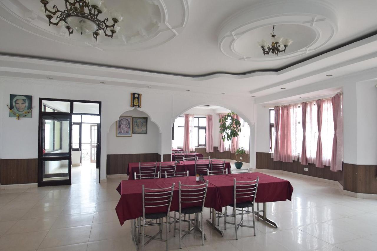 Oyo 6983 Sn Resort