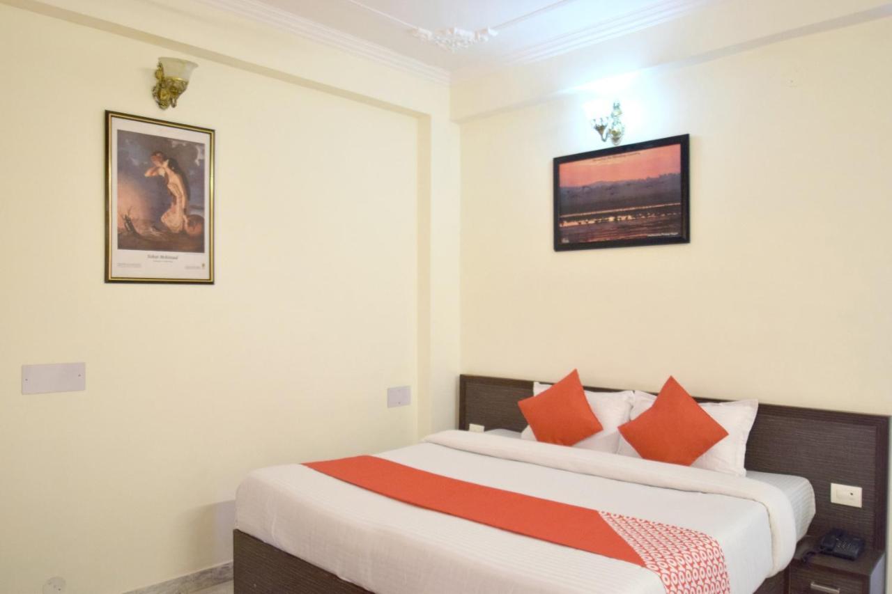 Oyo 11503 Sunshine Hotel