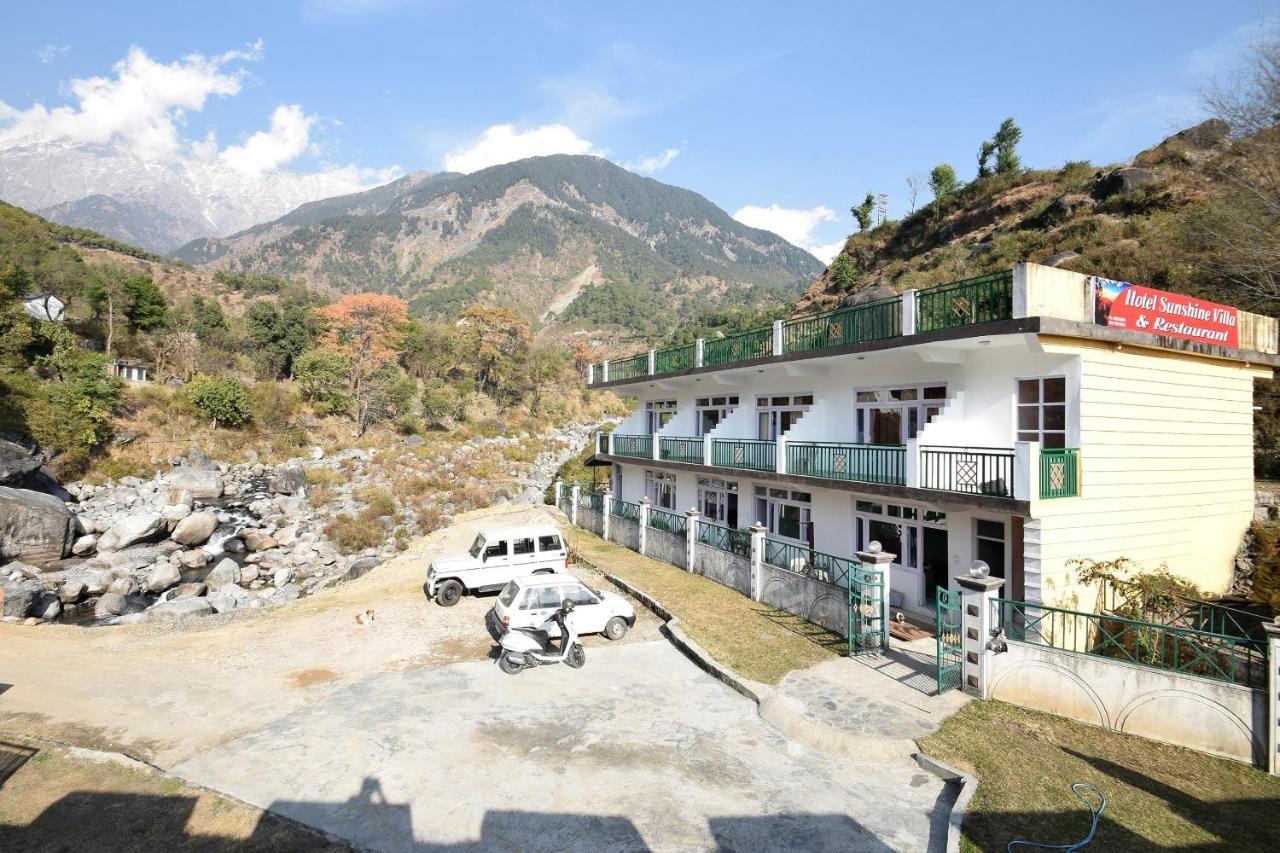 Oyo 11503 Sunshine Hotel 3*